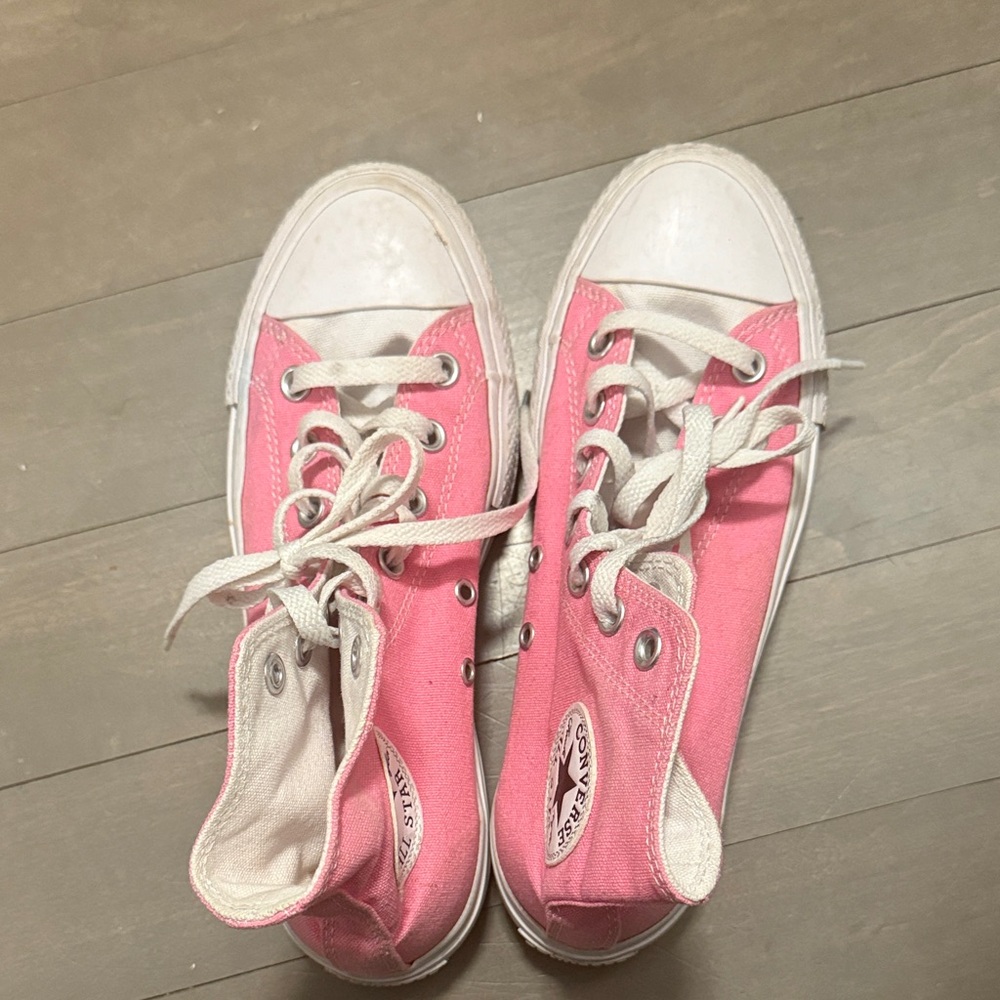 Converse Women's Pink and White Sneakers